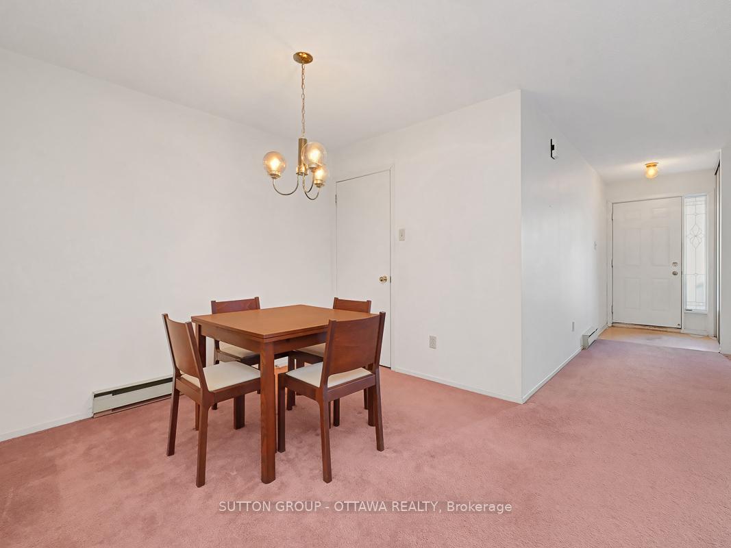 Photo 10 of 208 Steenbakkers, Ottawa, Hunt Club Park/Greenboro — HOMEH