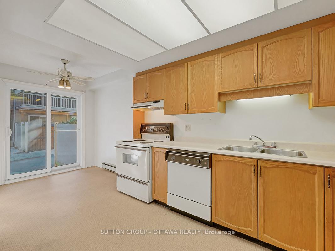 Photo 11 of 208 Steenbakkers, Ottawa, Hunt Club Park/Greenboro — HOMEH
