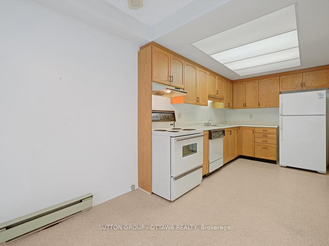 Photo 15 of 208 Steenbakkers, Ottawa, Hunt Club Park/Greenboro — HOMEH