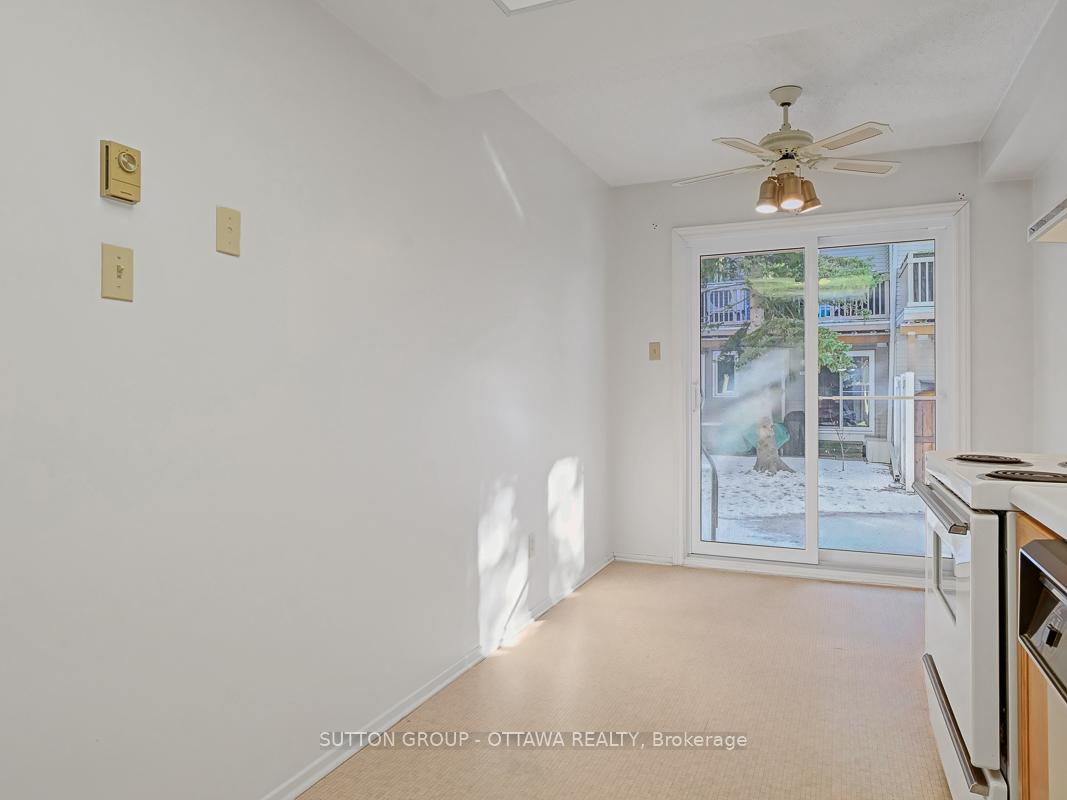 Photo 16 of 208 Steenbakkers, Ottawa, Hunt Club Park/Greenboro — HOMEH