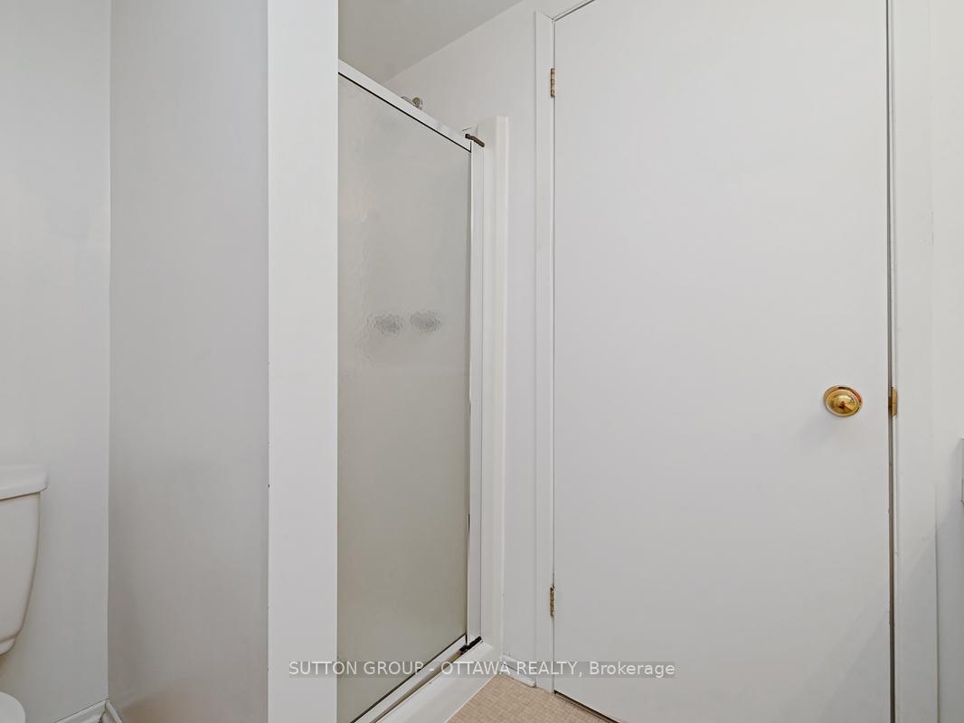 Photo 21 of 208 Steenbakkers, Ottawa, Hunt Club Park/Greenboro — HOMEH