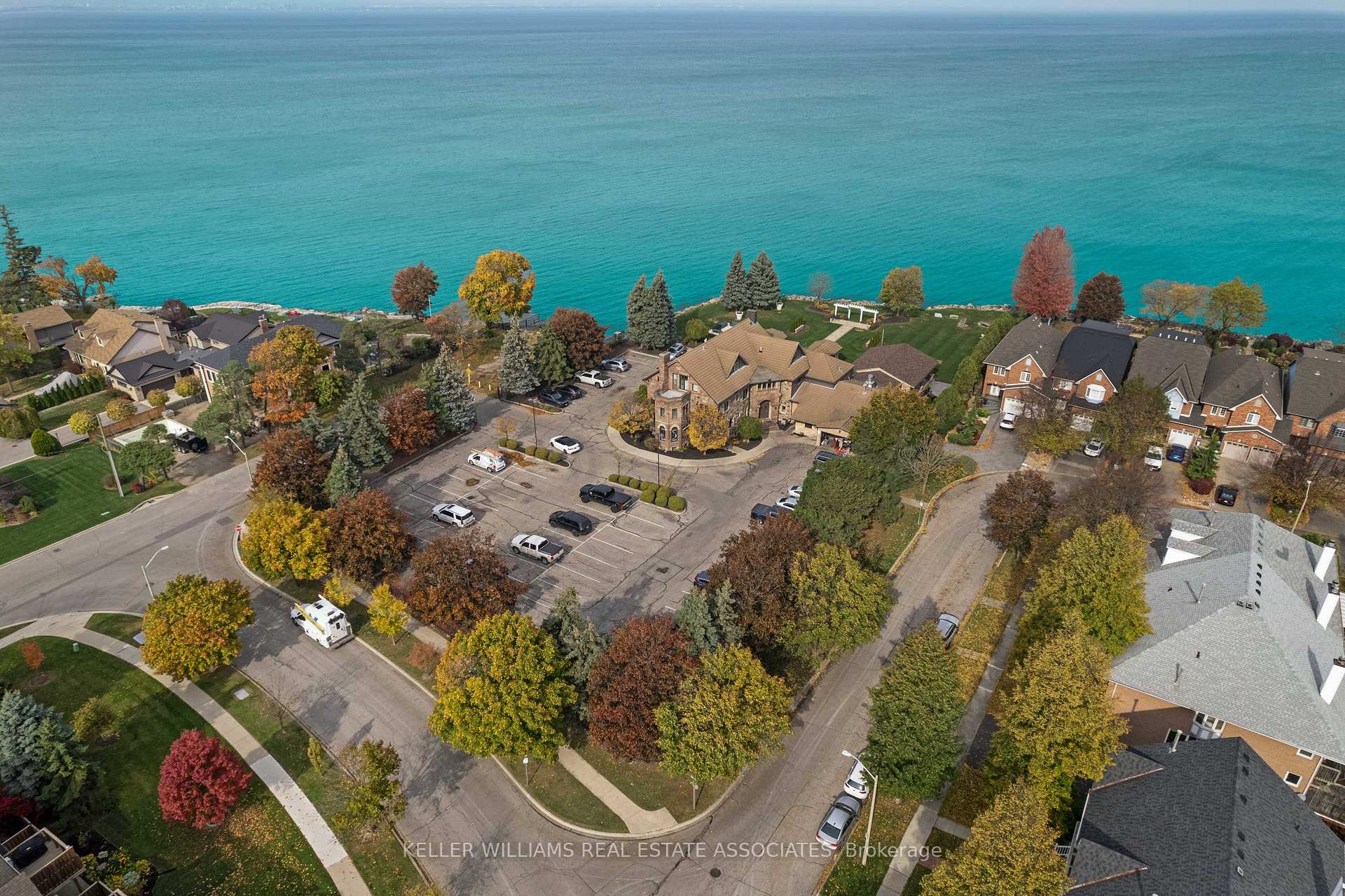 Photo 52 of 128 Edgewater Drive, Hamilton, Lakeshore — HOMEH