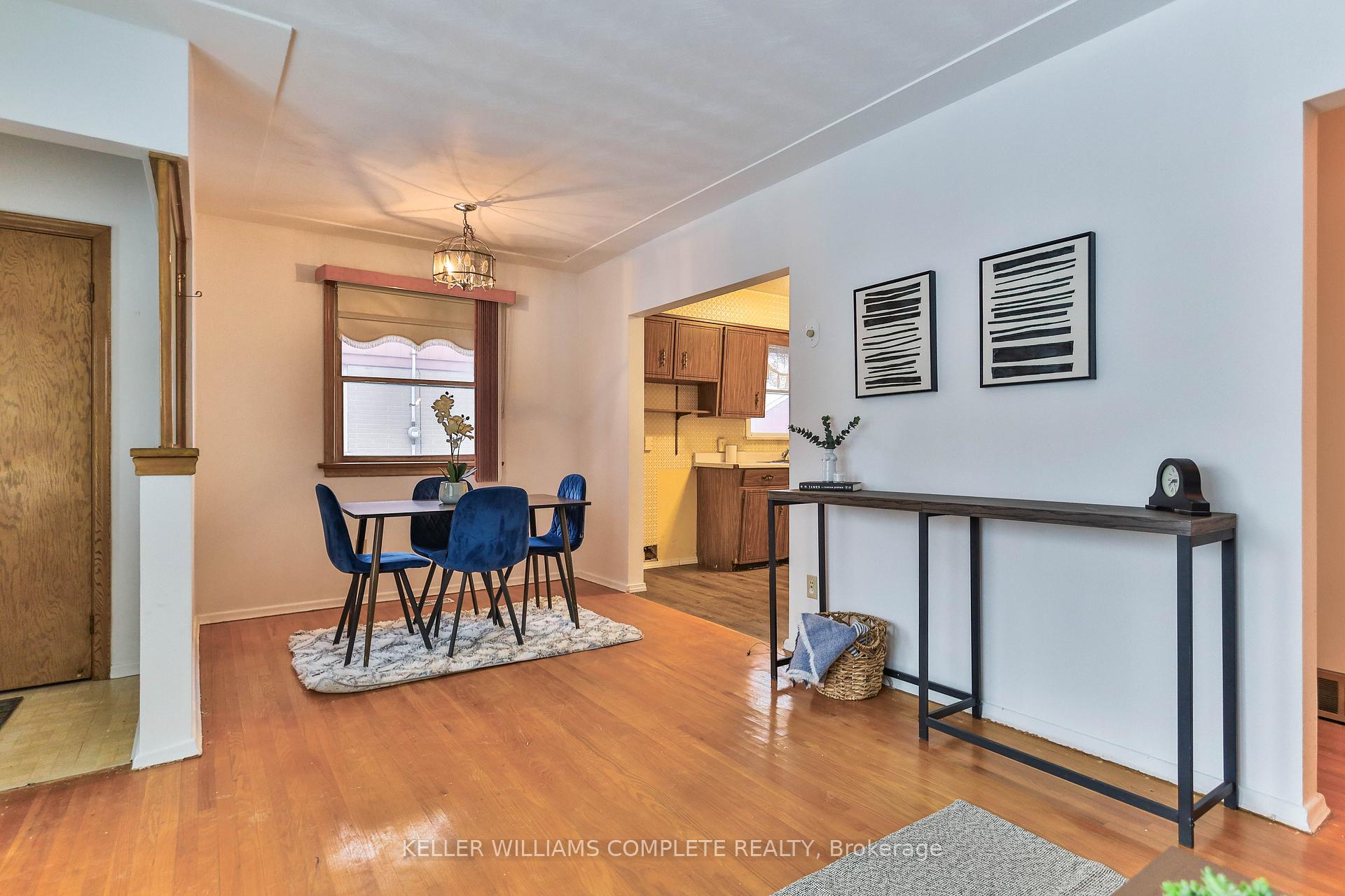 Photo 11 of 25 Grandfield Street, Hamilton, Huntington — HOMEH
