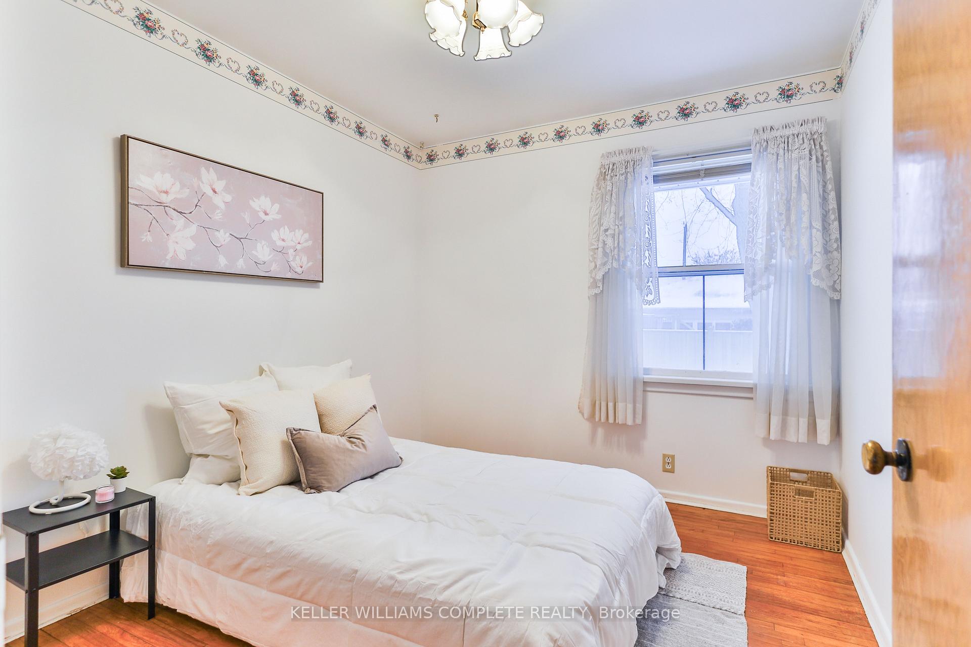 Photo 20 of 25 Grandfield Street, Hamilton, Huntington — HOMEH