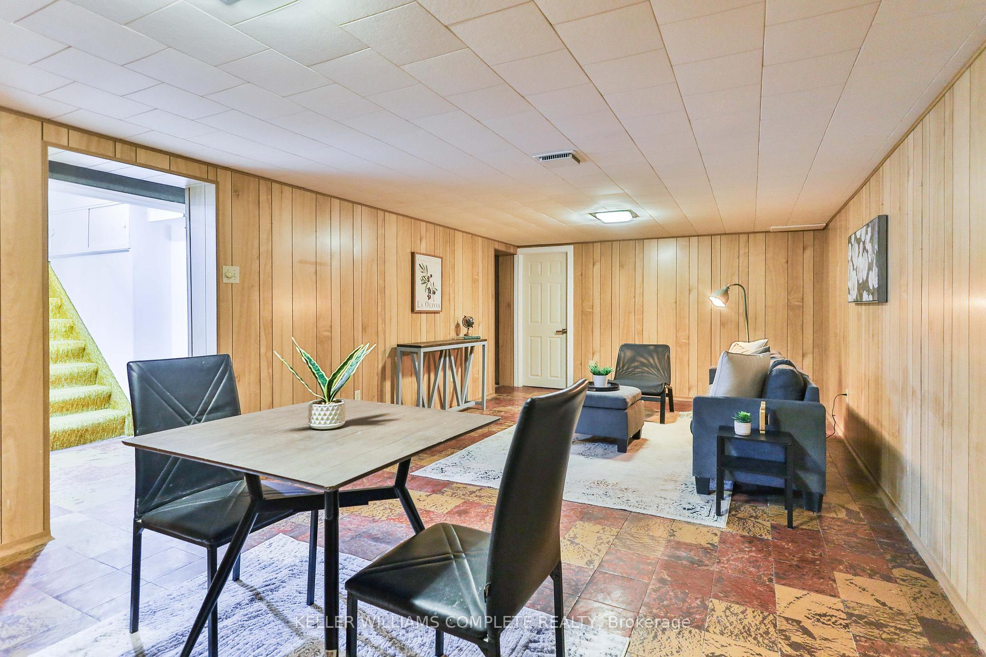 Photo 26 of 25 Grandfield Street, Hamilton, Huntington — HOMEH