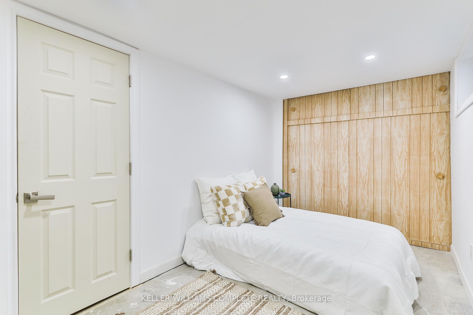Photo 32 of 25 Grandfield Street, Hamilton, Huntington — HOMEH