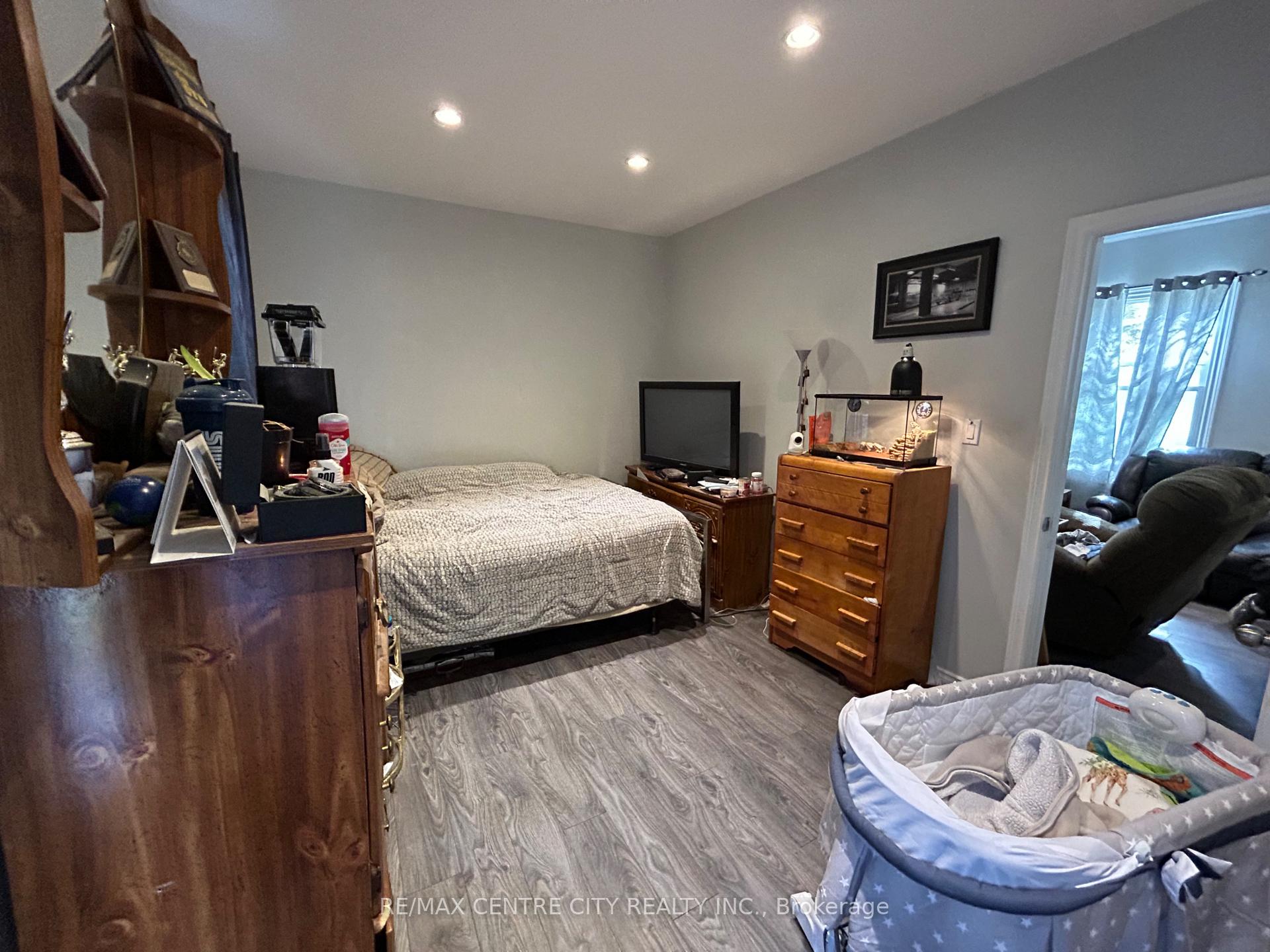 Photo 3 of 23 Opechee Street, St. Thomas — HOMEH