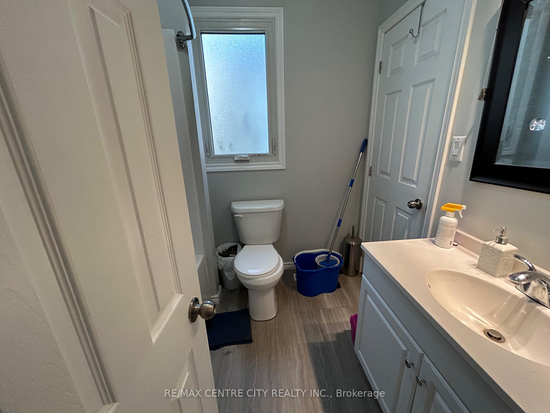 Photo 5 of 23 Opechee Street, St. Thomas — HOMEH