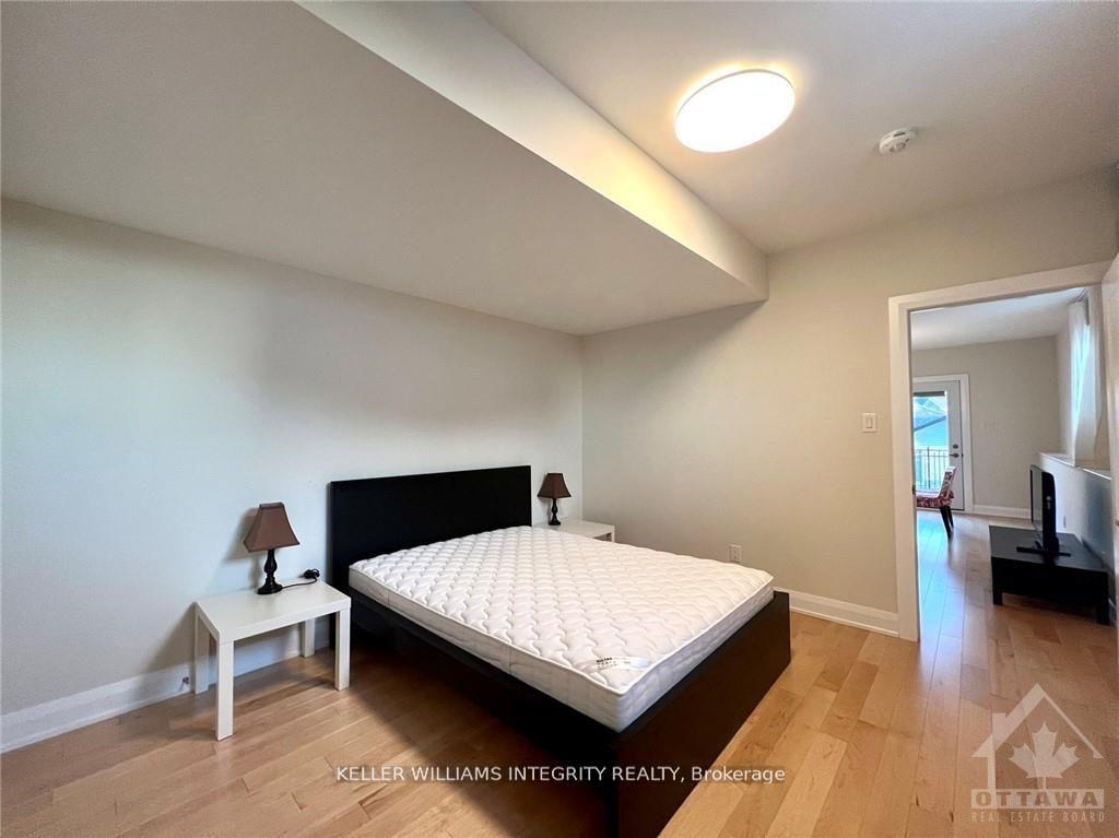 Photo 9 of 744 Meadowridge Circle, Ottawa, Carp — HOMEH