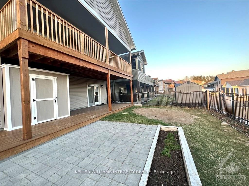 Photo 16 of 744 Meadowridge Circle, Ottawa, Carp — HOMEH