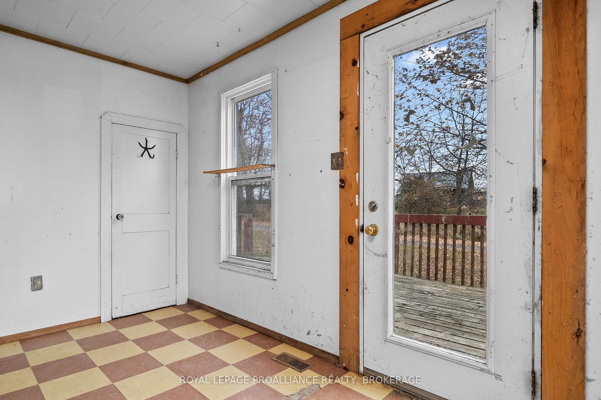 Photo 4 of 217 Eleventh Line Road, Frontenac Islands, The Islands — HOMEH