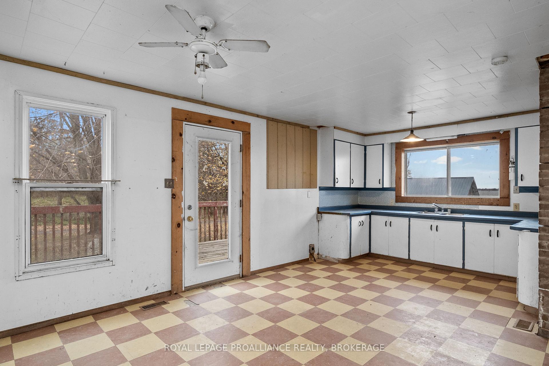 Photo 6 of 217 Eleventh Line Road, Frontenac Islands, The Islands — HOMEH
