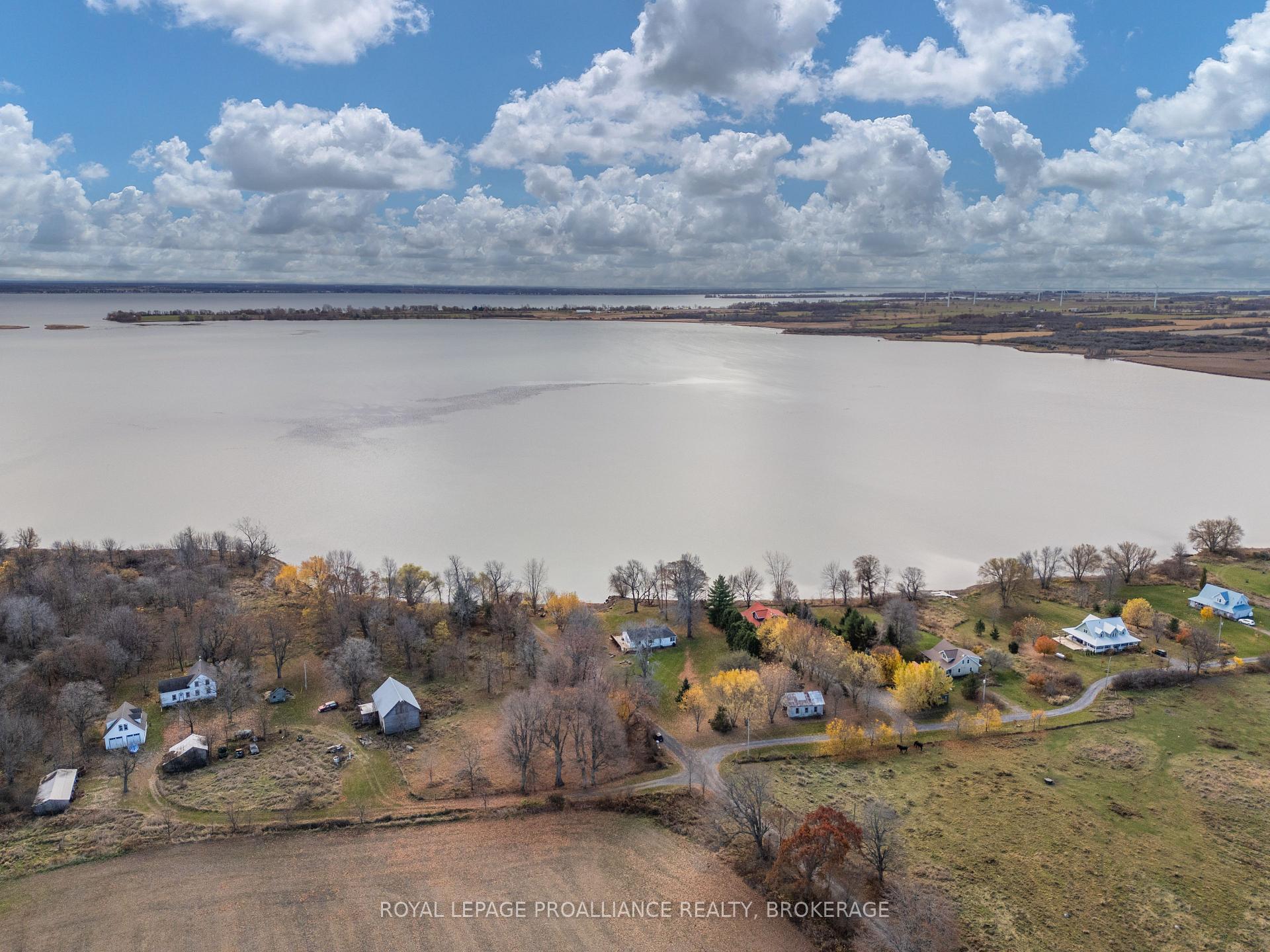 Photo 35 of 217 Eleventh Line Road, Frontenac Islands, The Islands — HOMEH