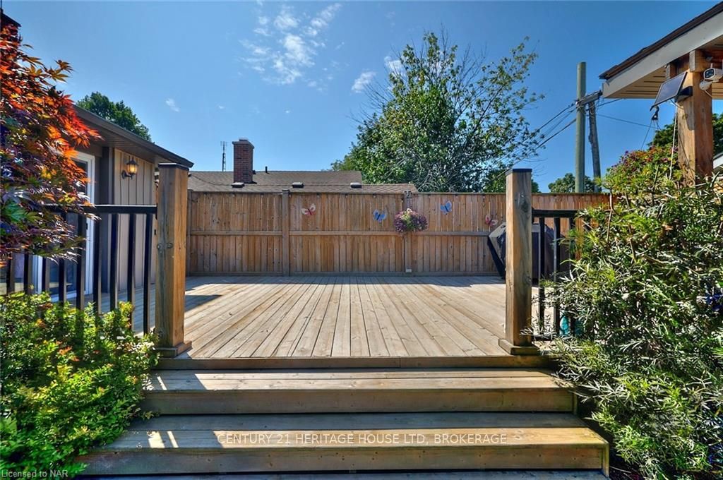 Photo 6 of 65 Wakelin Terrace, St. Catharines, Carlton/Bunting — HOMEH