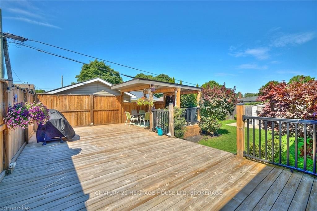 Photo 7 of 65 Wakelin Terrace, St. Catharines, Carlton/Bunting — HOMEH