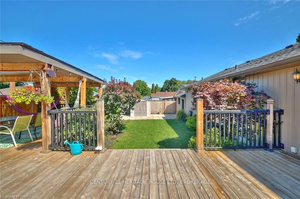 Photo 8 of 65 Wakelin Terrace, St. Catharines, Carlton/Bunting — HOMEH