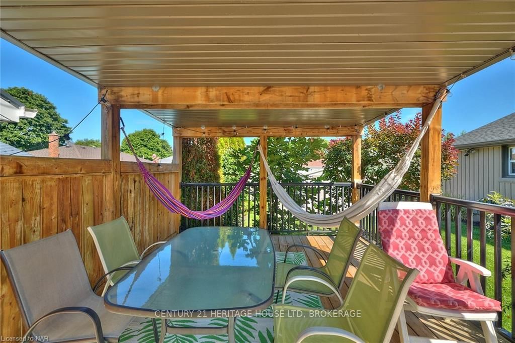 Photo 9 of 65 Wakelin Terrace, St. Catharines, Carlton/Bunting — HOMEH