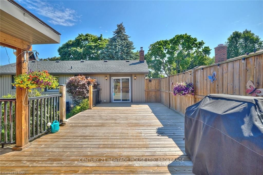 Photo 10 of 65 Wakelin Terrace, St. Catharines, Carlton/Bunting — HOMEH