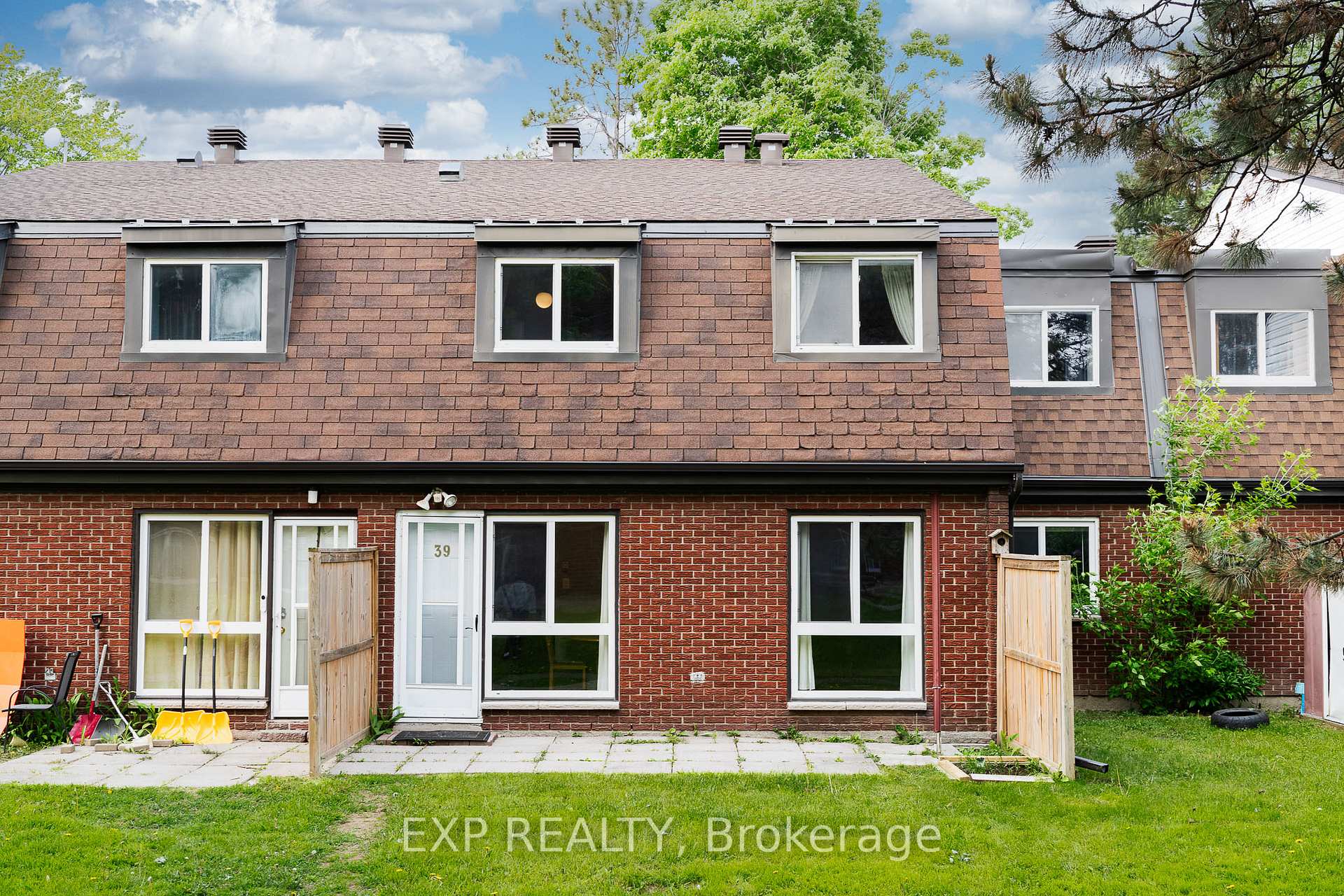 Photo 2 of Unit 39J, 1958 Jasmine Crescent, Ottawa, Beacon Hill South — HOMEH