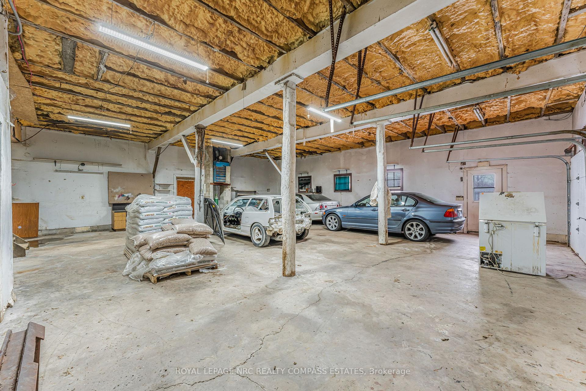 Photo 3 of 97 Smith Road, Hamilton, Rural Stoney Creek — HOMEH