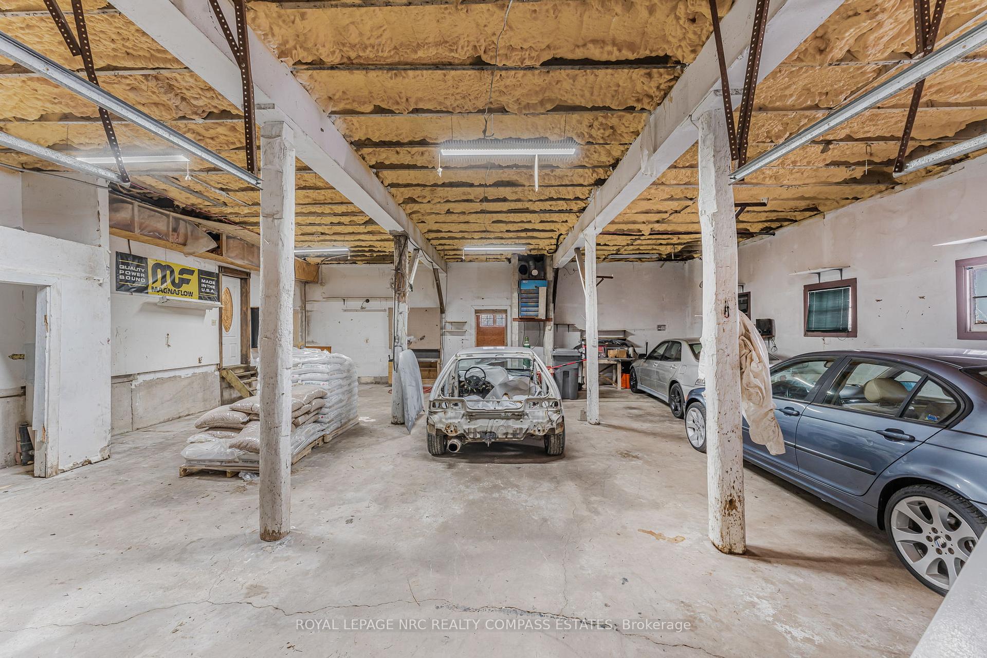 Photo 5 of 97 Smith Road, Hamilton, Rural Stoney Creek — HOMEH
