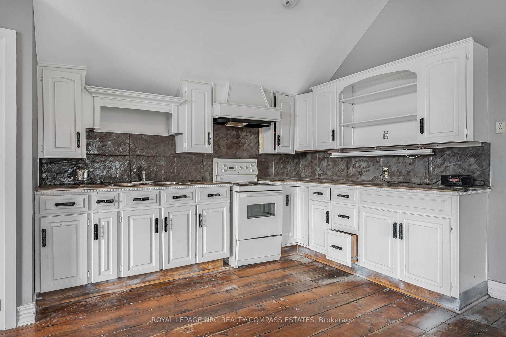 Photo 25 of 97 Smith Road, Hamilton, Rural Stoney Creek — HOMEH