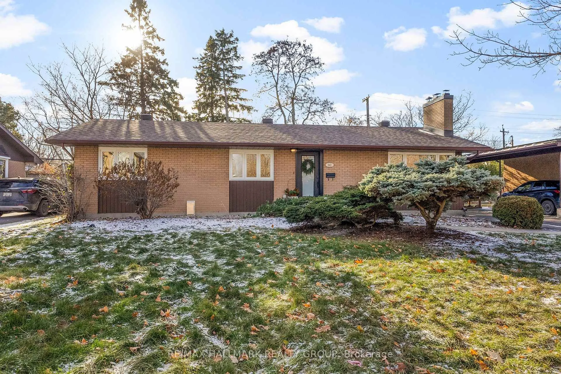Photo 1 of 942 Elsett Drive, Ottawa, Elmvale Acres/Urbandale — HOMEH