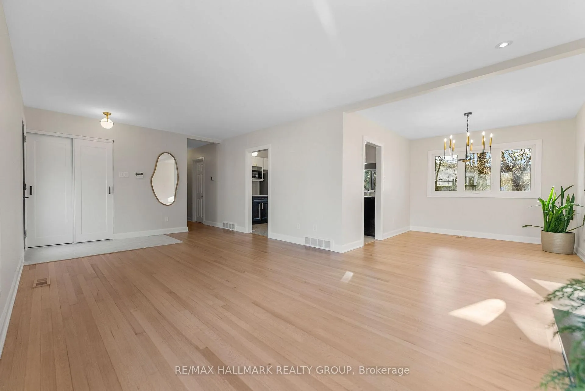 Photo 9 of 942 Elsett Drive, Ottawa, Elmvale Acres/Urbandale — HOMEH