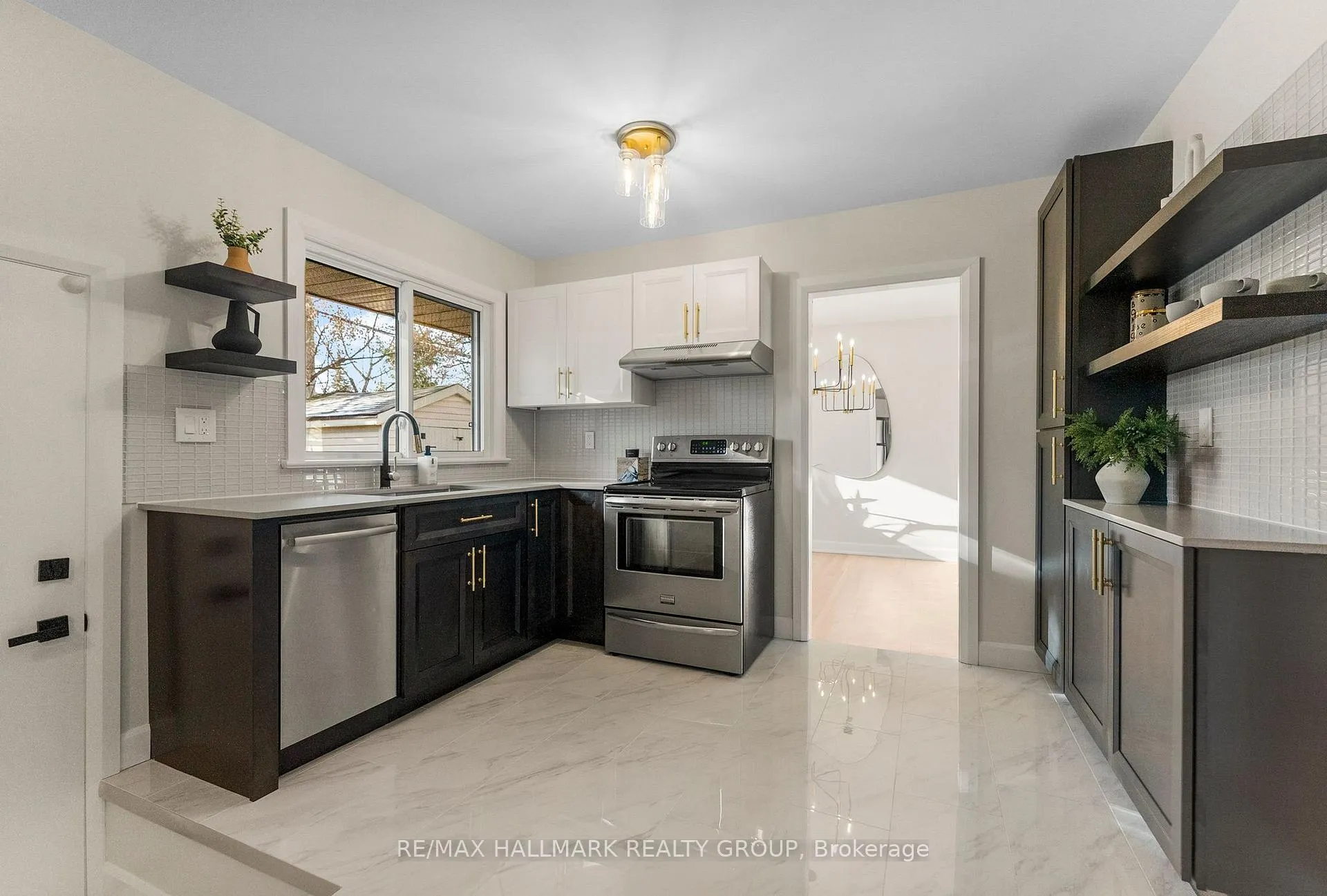 Photo 14 of 942 Elsett Drive, Ottawa, Elmvale Acres/Urbandale — HOMEH