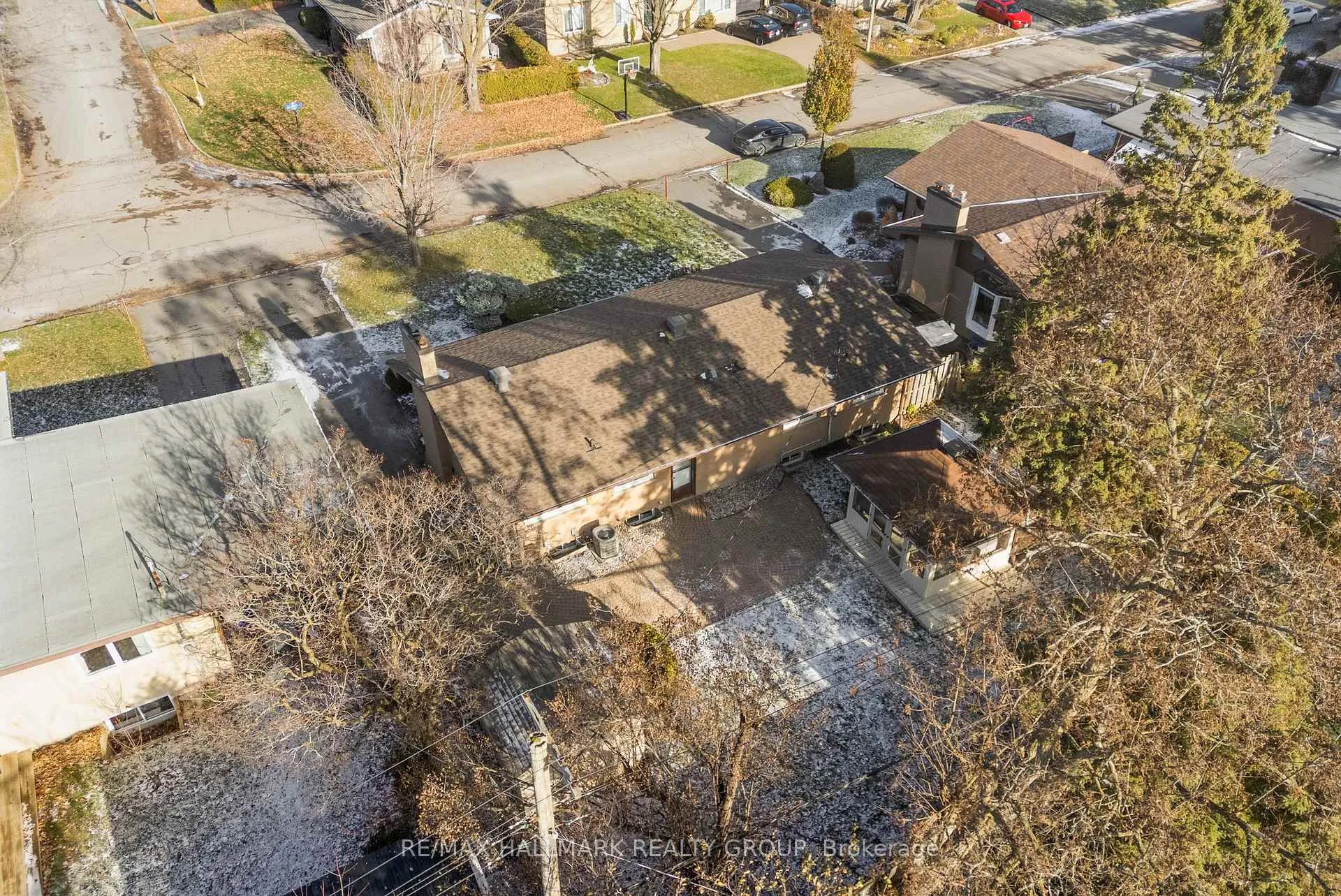 Photo 48 of 942 Elsett Drive, Ottawa, Elmvale Acres/Urbandale — HOMEH