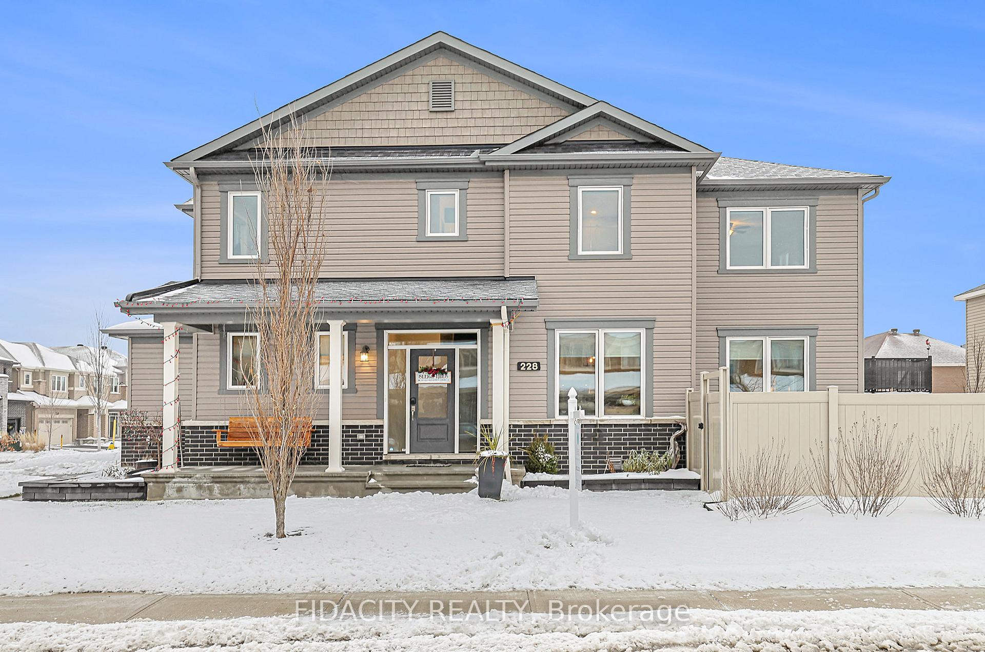 Photo 2 of 228 Kimpton Drive, Ottawa, Stittsville (North) — HOMEH