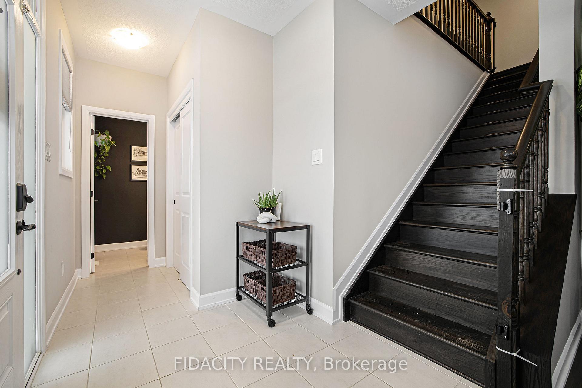Photo 3 of 228 Kimpton Drive, Ottawa, Stittsville (North) — HOMEH