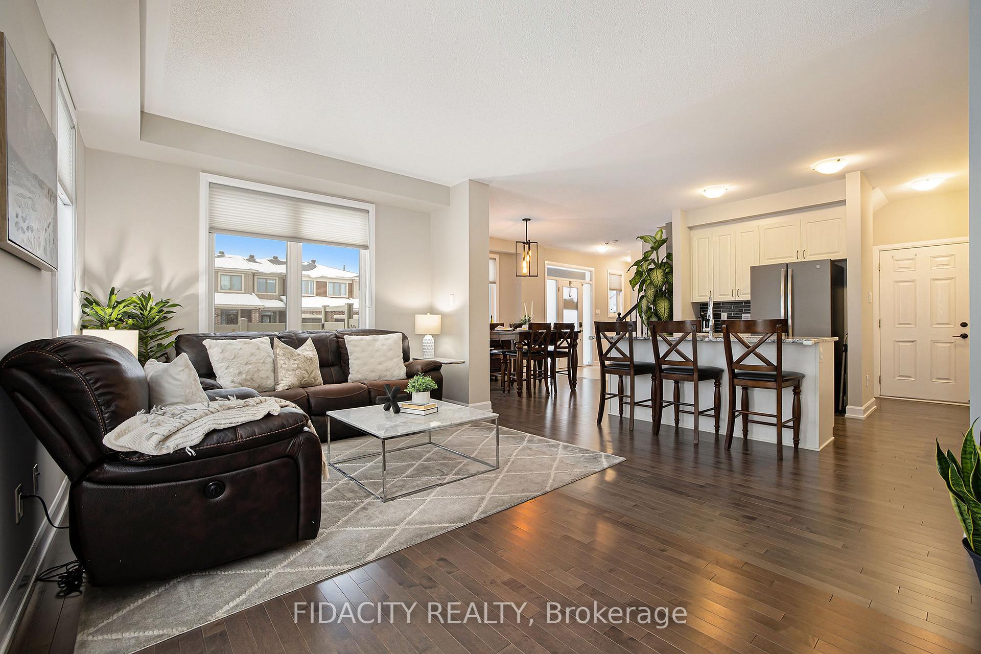 Photo 4 of 228 Kimpton Drive, Ottawa, Stittsville (North) — HOMEH
