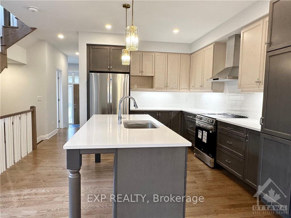 Photo 6 of 23 Kinver Private, Ottawa, Bel Air Heights — HOMEH
