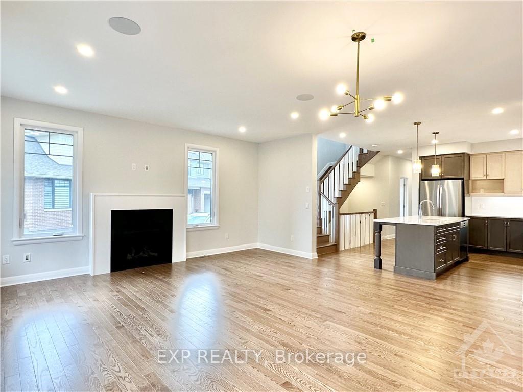 Photo 7 of 23 Kinver Private, Ottawa, Bel Air Heights — HOMEH