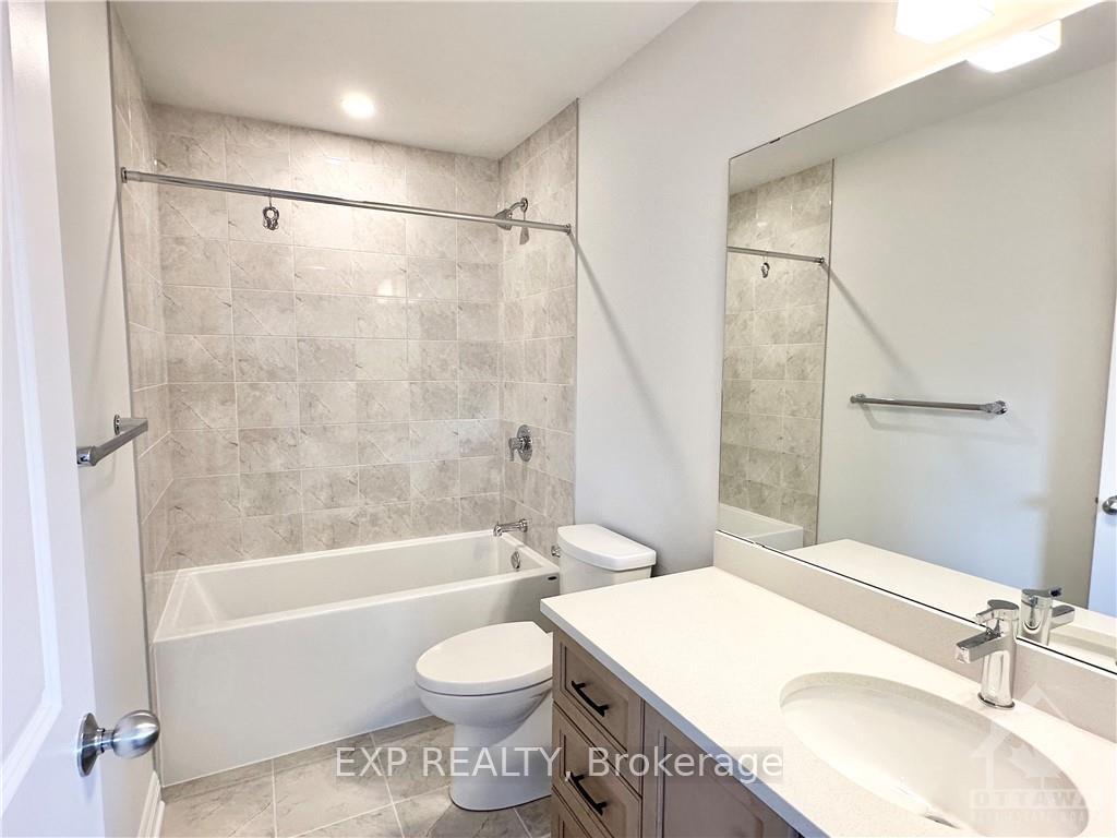 Photo 15 of 23 Kinver Private, Ottawa, Bel Air Heights — HOMEH