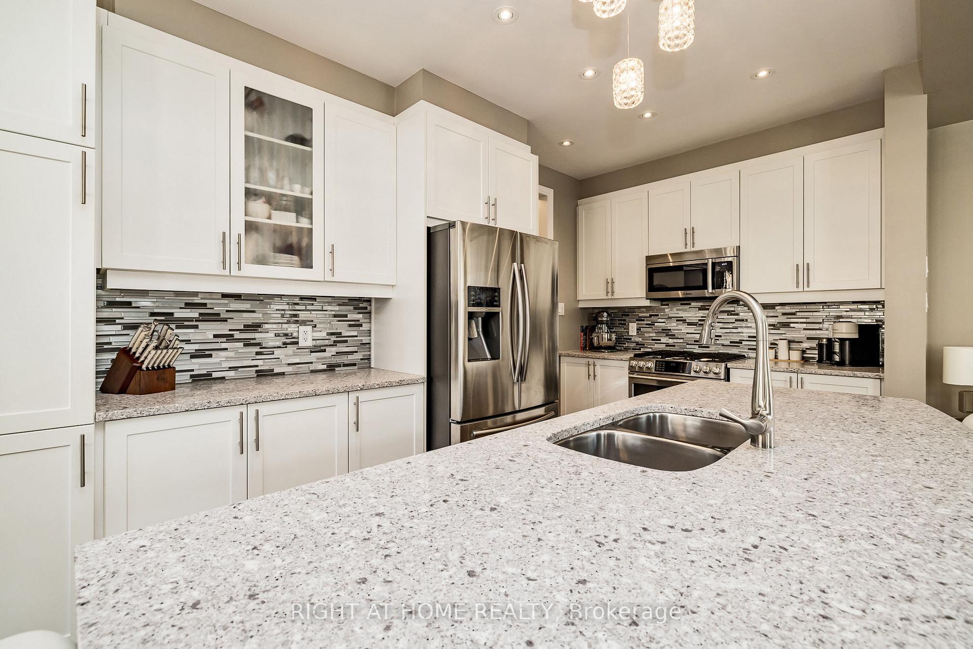 Photo 9 of 339 Eucalyptus Circle, Ottawa, Stittsville (North) — HOMEH