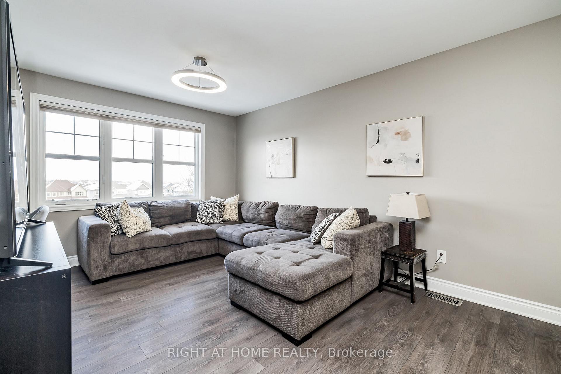 Photo 14 of 339 Eucalyptus Circle, Ottawa, Stittsville (North) — HOMEH
