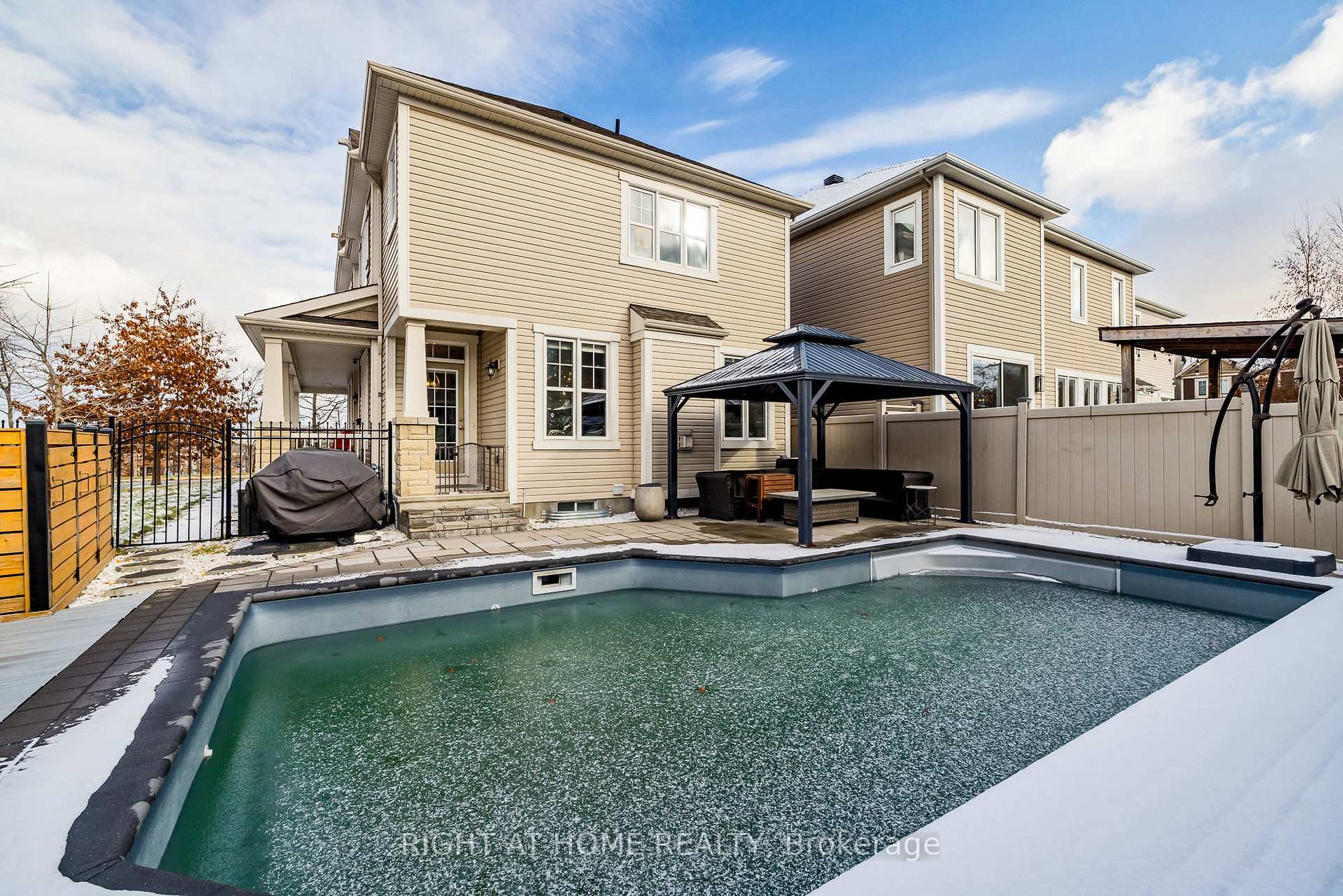 Photo 33 of 339 Eucalyptus Circle, Ottawa, Stittsville (North) — HOMEH