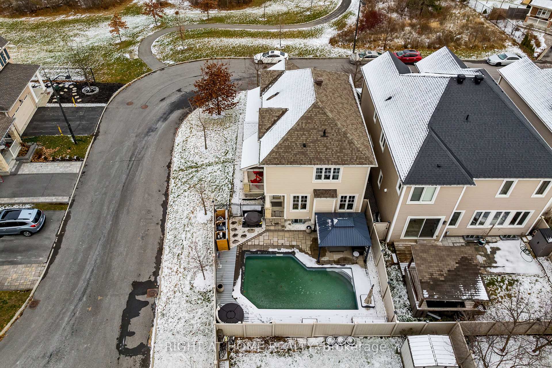 Photo 35 of 339 Eucalyptus Circle, Ottawa, Stittsville (North) — HOMEH
