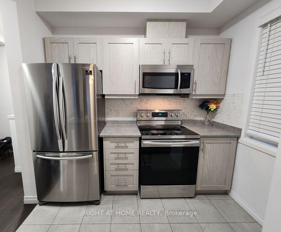Photo 7 of Unit 273, 30 Times Square Boulevard, Hamilton, Stoney Creek — HOMEH