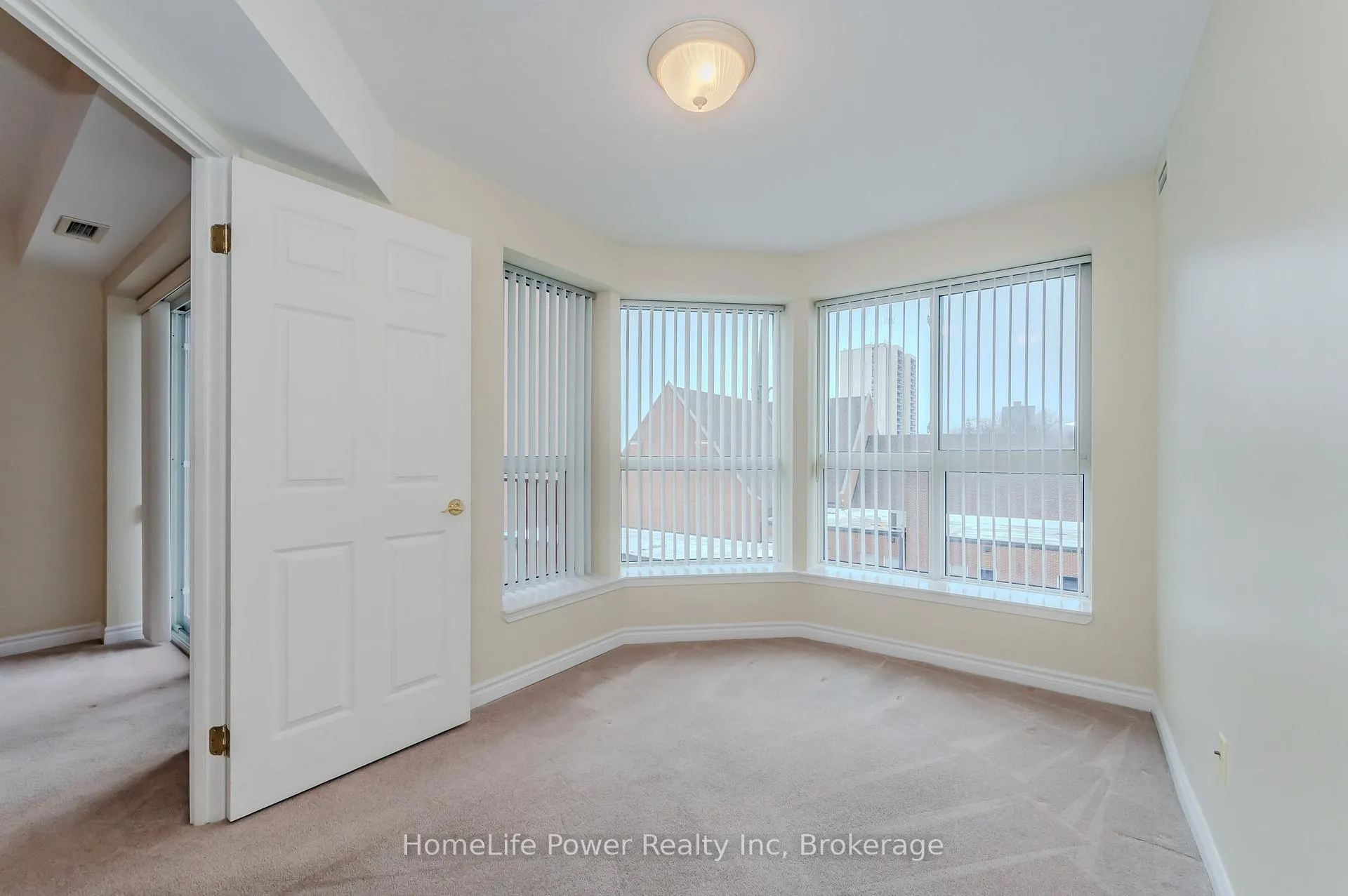 Photo 12 of Unit 506, 20 St George Street, Kitchener — HOMEH