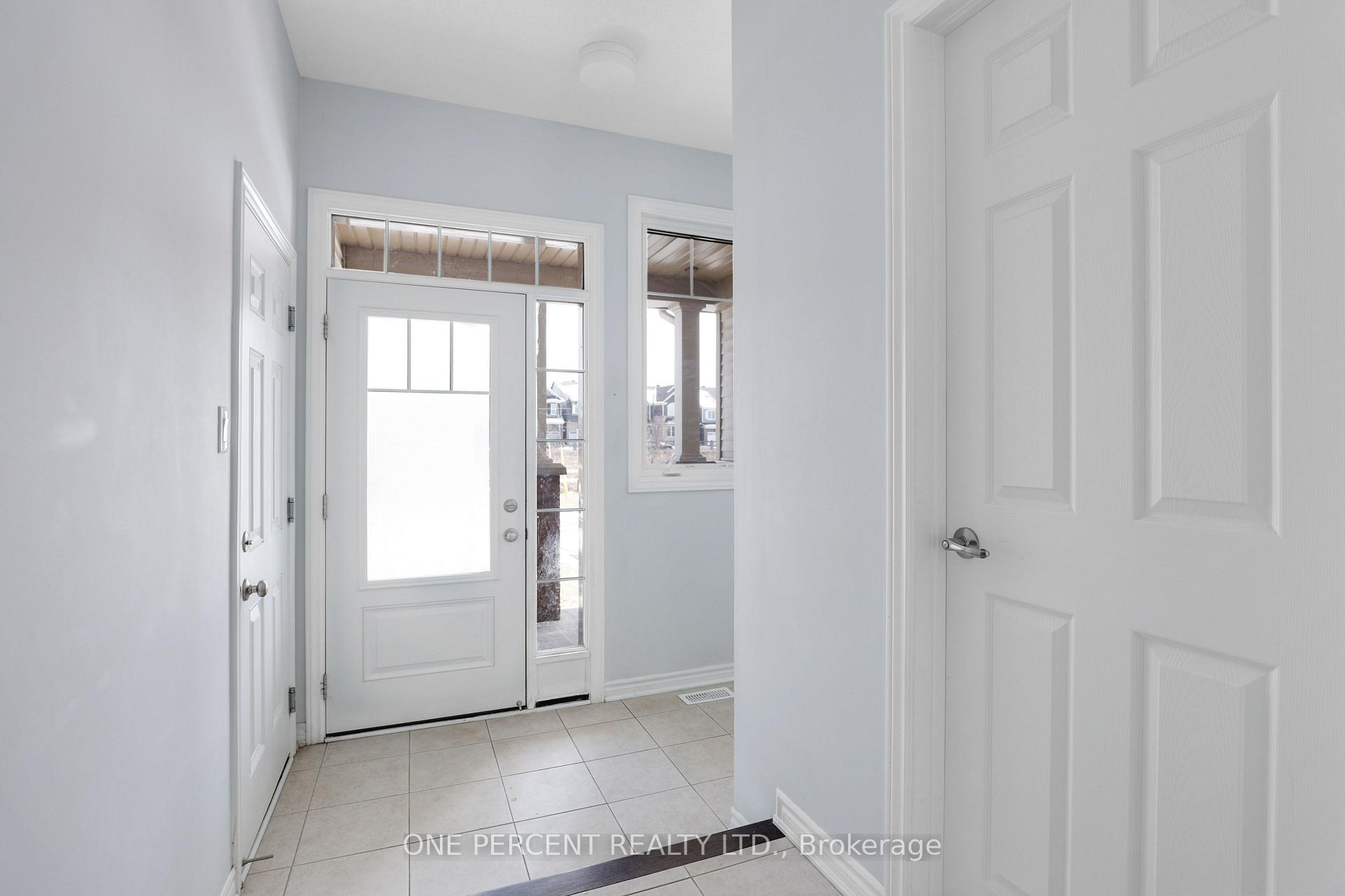 Photo 5 of 733 Megrez Way, Ottawa, Barrhaven - Half Moon Bay — HOMEH