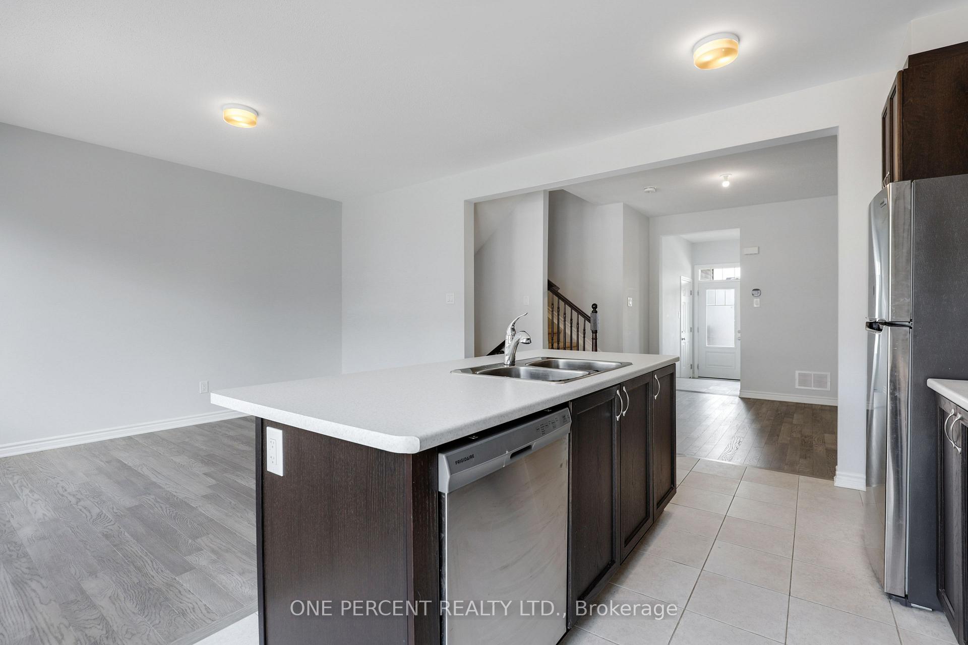 Photo 11 of 733 Megrez Way, Ottawa, Barrhaven - Half Moon Bay — HOMEH