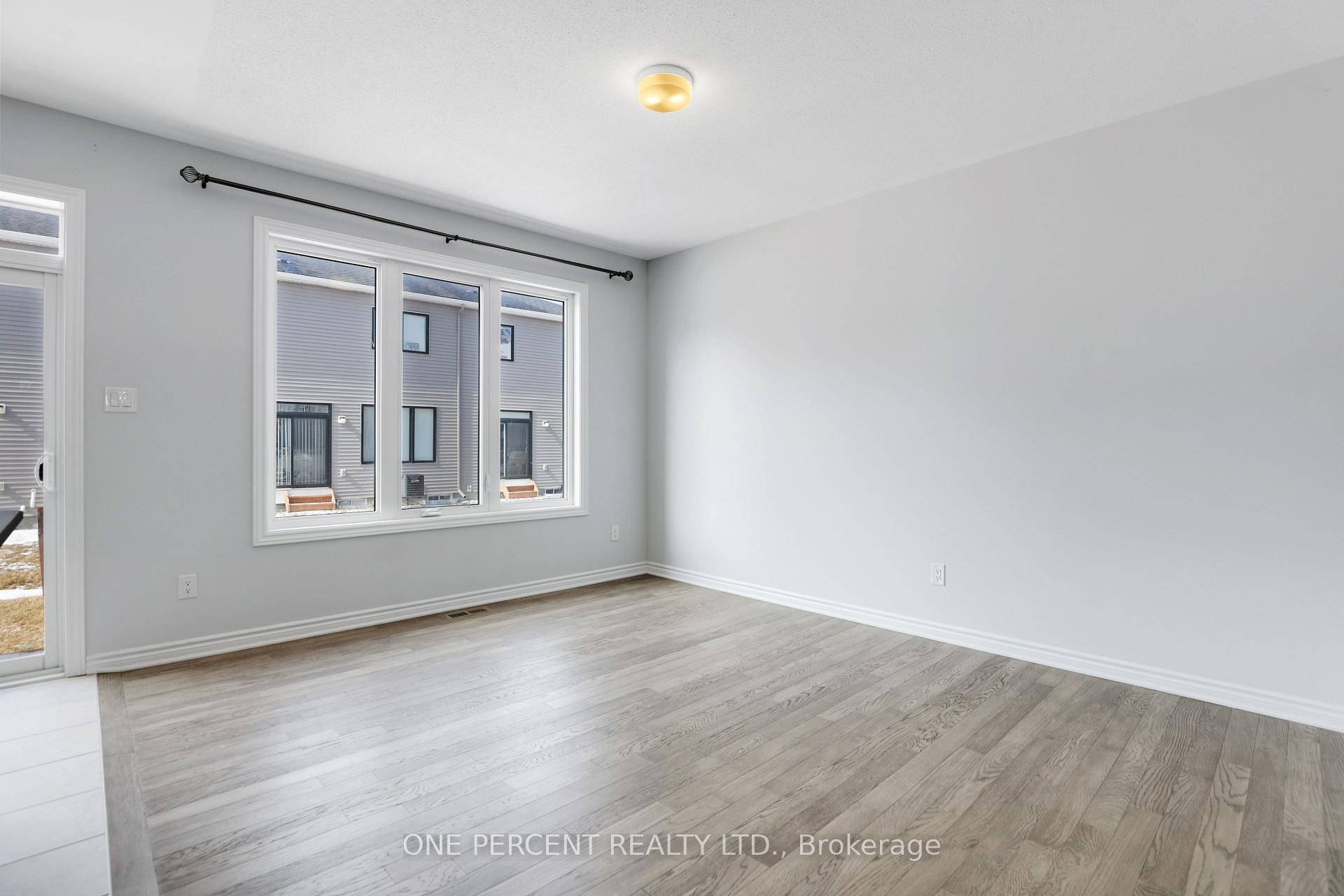 Photo 12 of 733 Megrez Way, Ottawa, Barrhaven - Half Moon Bay — HOMEH