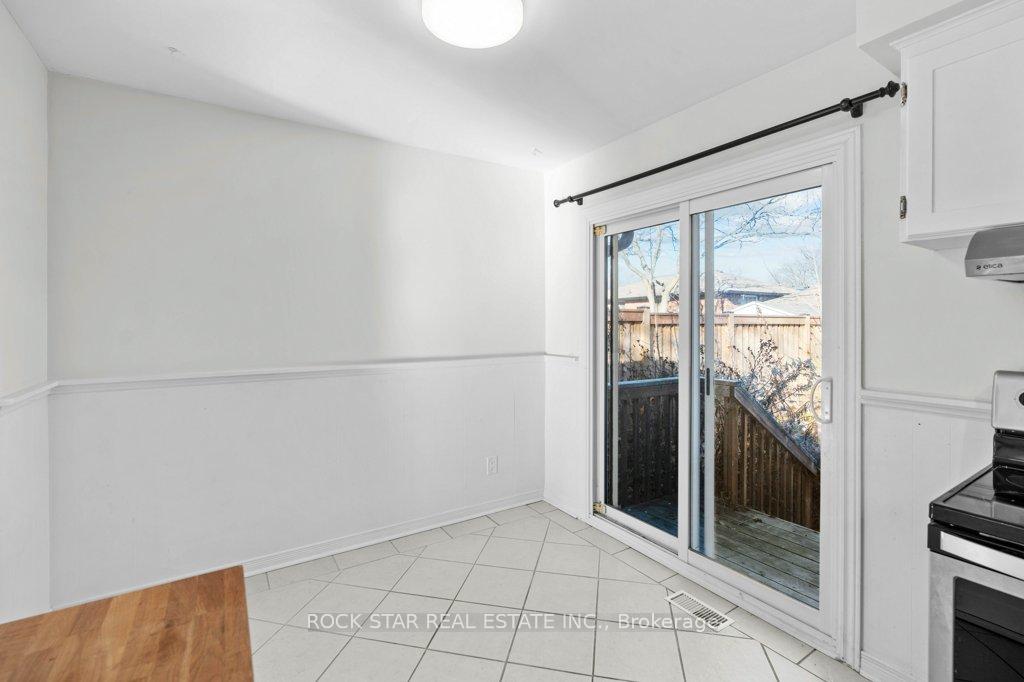 Photo 14 of 149 Victor Boulevard, Hamilton, Greeningdon — HOMEH