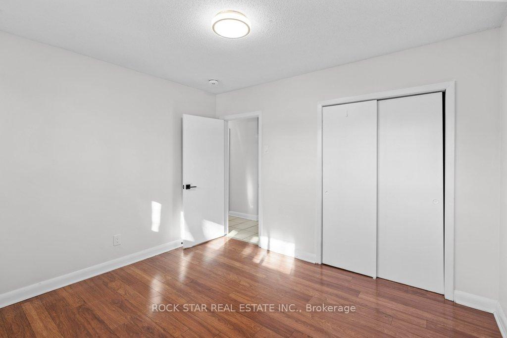 Photo 18 of 149 Victor Boulevard, Hamilton, Greeningdon — HOMEH