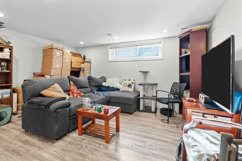 Photo 29 of 149 Victor Boulevard, Hamilton, Greeningdon — HOMEH