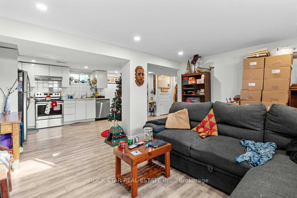Photo 31 of 149 Victor Boulevard, Hamilton, Greeningdon — HOMEH