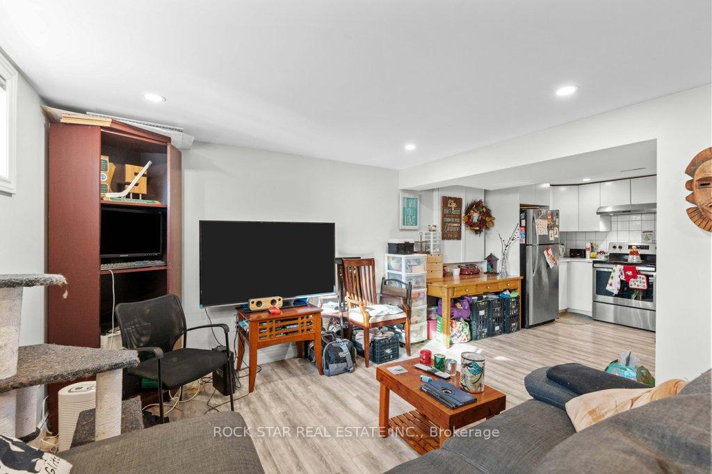 Photo 32 of 149 Victor Boulevard, Hamilton, Greeningdon — HOMEH